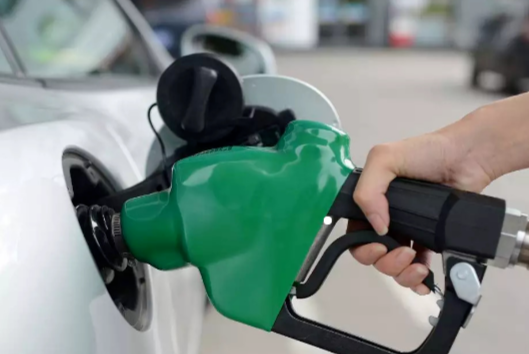 成品油价年内第二涨要来,加满一箱预计多花9元